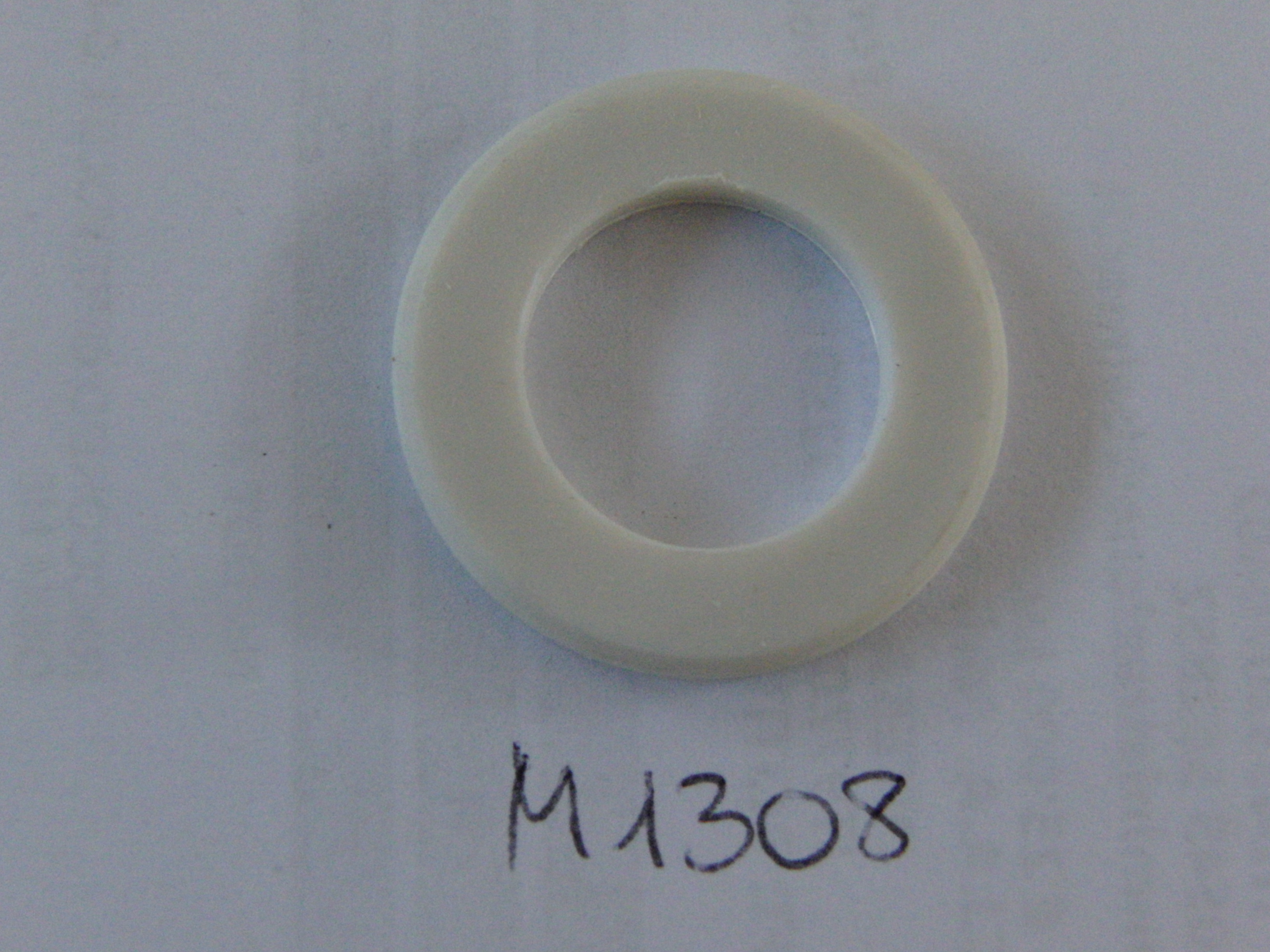 INSULATING RING FOR CONNECTING ROD
